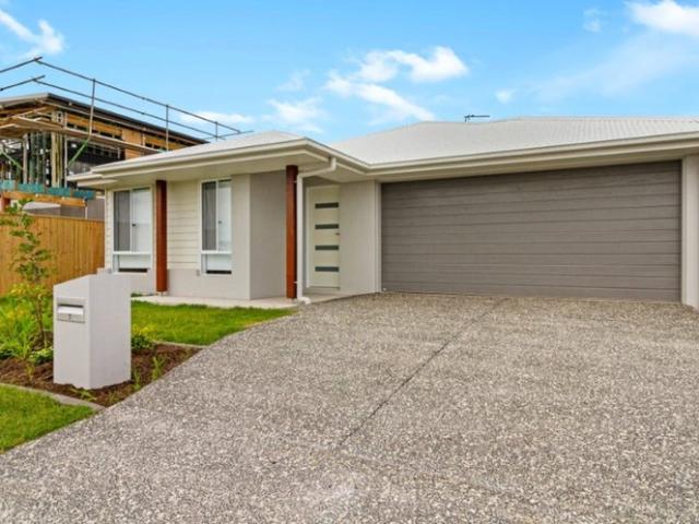 Modern Family Living in the Heart of Nirimba