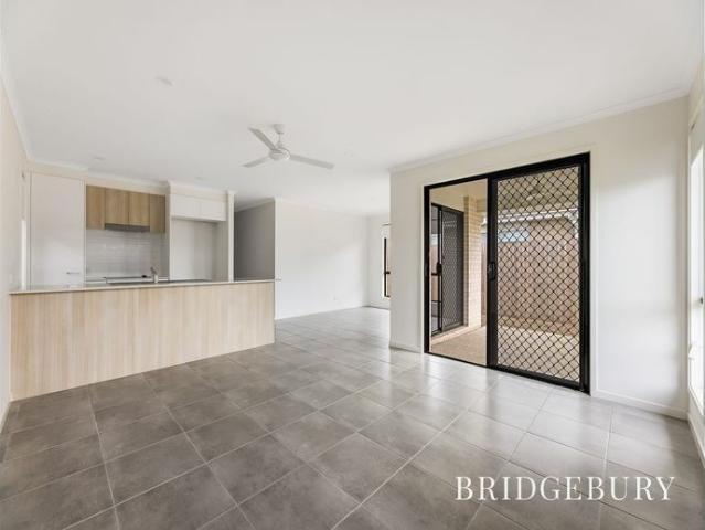 Modern Family Living in the Heart of Nirimba
