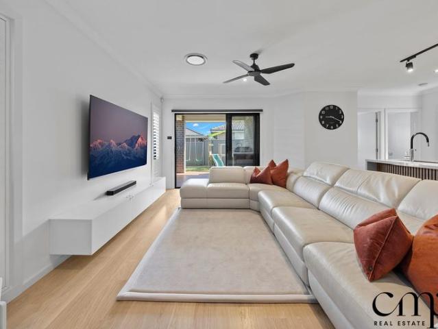 Modern Family Living In The Heart Of Spring Farm