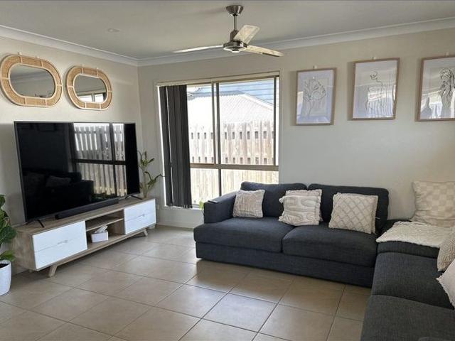 Modern Family Living in the Heart of Pimpama