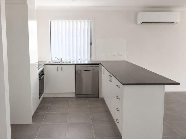 Modern Family Living in the Heart of Pimpama