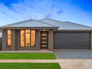 Modern Family Living in the Heart of Riverlea Park