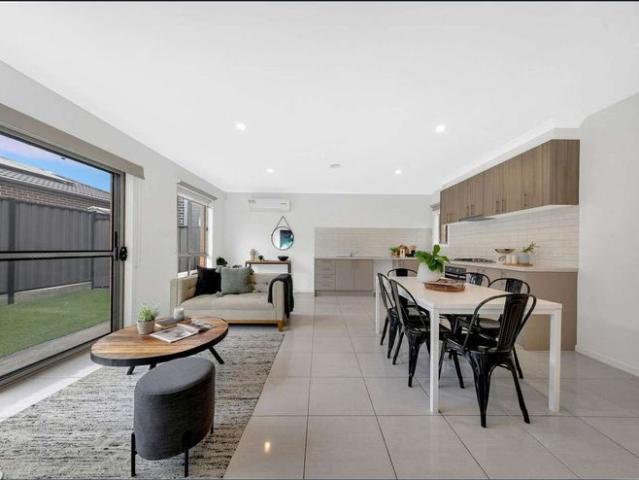 Modern Family Living in the Heart of Wollert