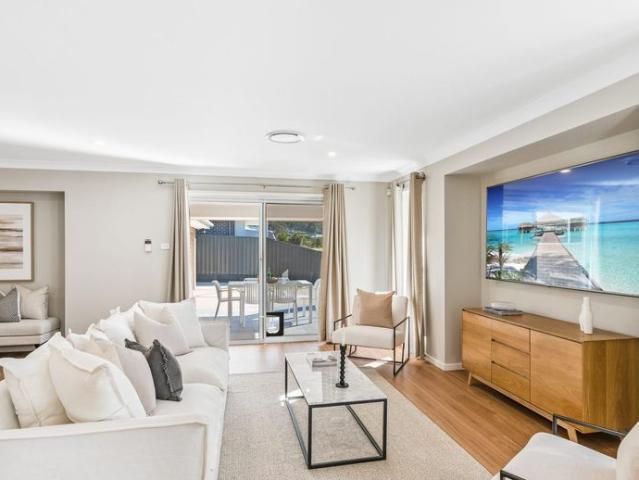 Modern Family Living in the Heart of Wongawilli!