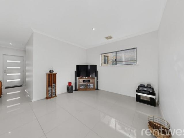 Modern Family Living in the Heart of Wandi