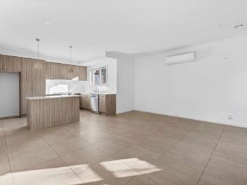 Modern Family Living in the Heart of Whittlesea