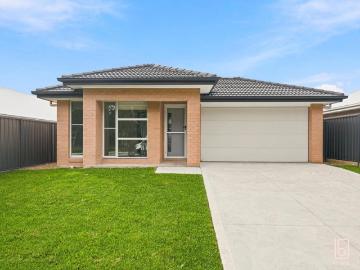 Modern Family Living in the Heart of Wyee