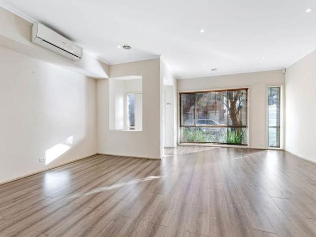 Modern Family Living in the Heart of Taylors Hill – Where Comfort Meets Convenience