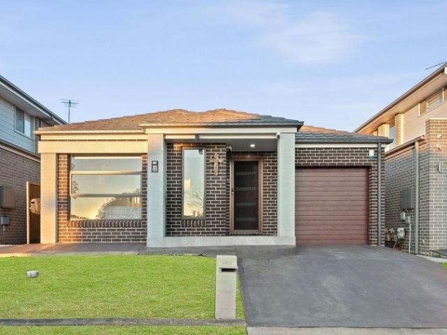 Modern Family Living in the Heart of Thriving Austral