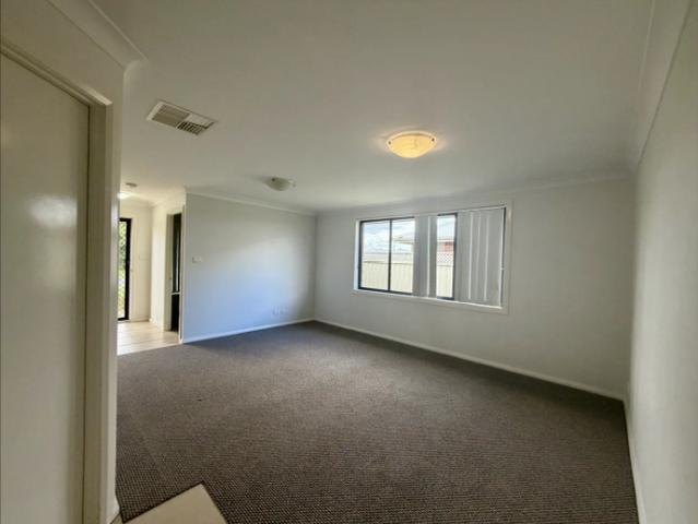 Modern Family Living in the Sought After Outlook Estate