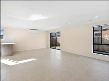 Modern Family Living in the Sought After Estuary Estate