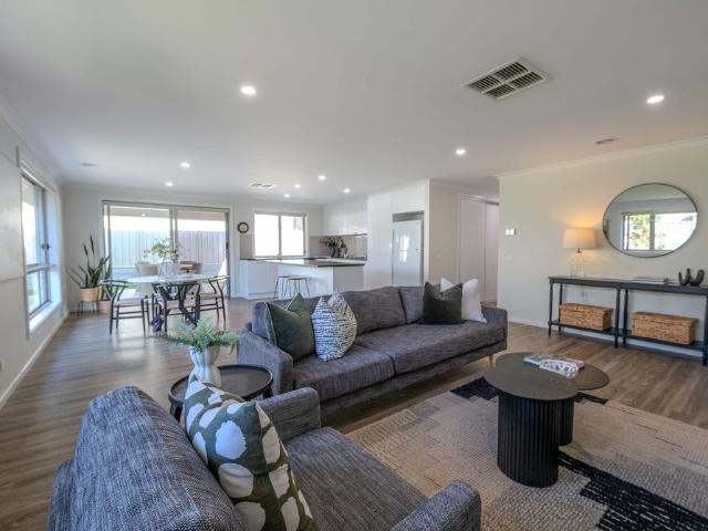 Modern Family Living in the Sought After Woolshed Estate