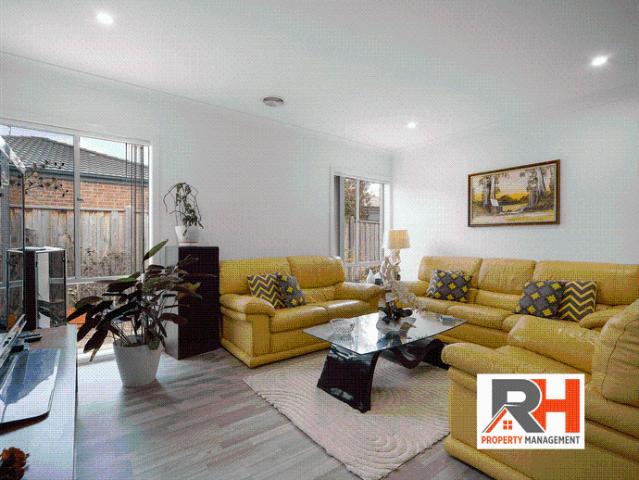 Modern Family Living in the Prestigious Catalina Estate