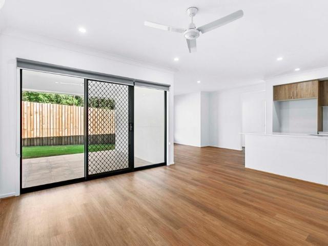 MODERN FAMILY LIVING IN TINANA BRAND NEW 4 BED HOME