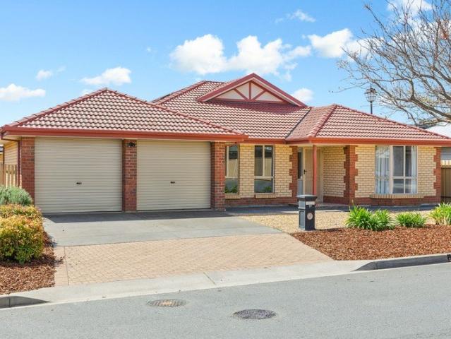 Modern Family Living in Vibrant Seaford Meadows!