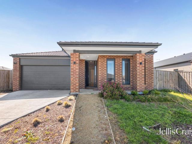 Modern Family Living in Winter Valley