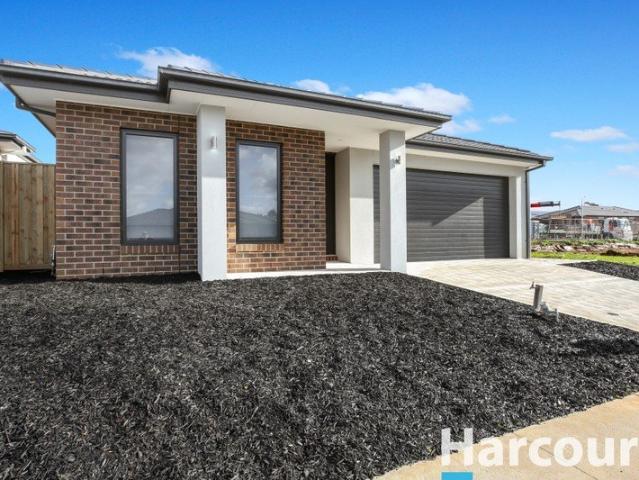 Modern Family Living in a Near New Estate