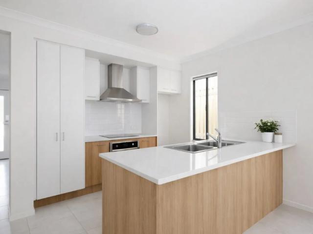 Modern Family Living in a Convenient Bellbird Park Location
