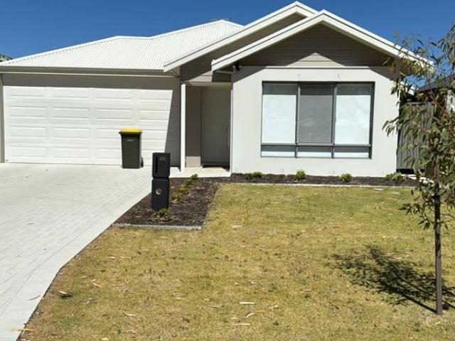 Modern Family Living in a Convenient Byford Location