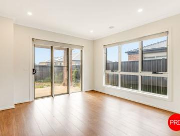 Modern Family Living in a Convenient Huntly Location