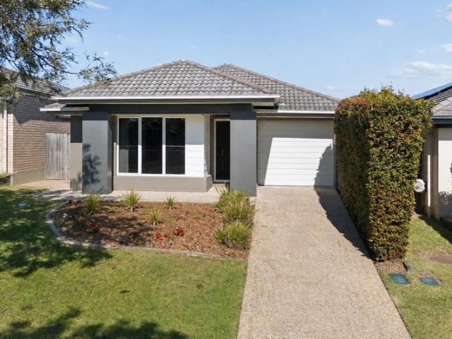 Modern Family Living in a Convenient Location!