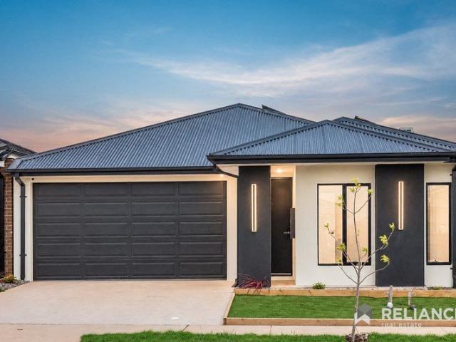 Modern Family Living in a Convenient Location!