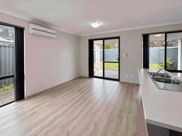 MODERN FAMILY LIVING IN A CONVENIENT LOCATION!