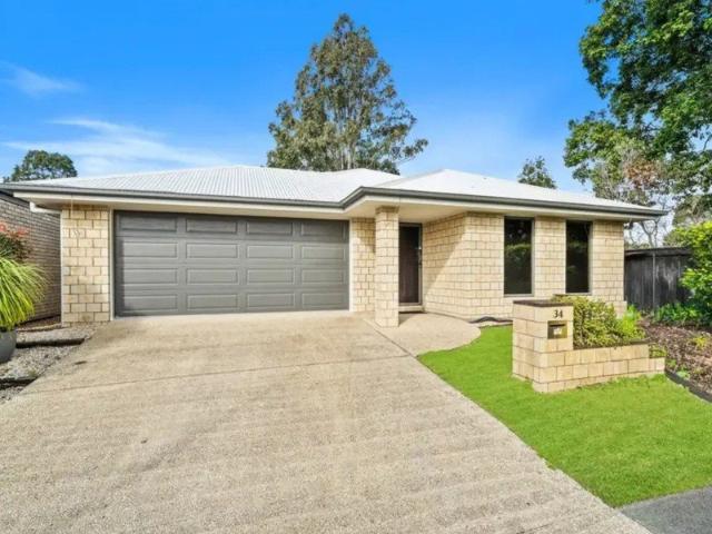 Modern Family Living in a Convenient Logan Reserve Location