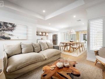 Modern Family Living in a Convenient Lynwood Location