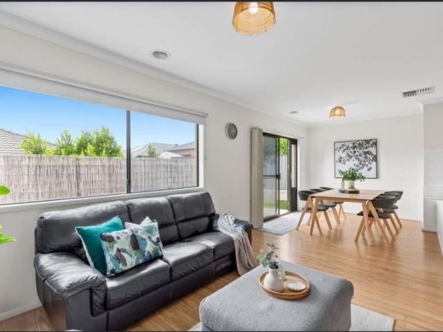 Modern Family Living in a Convenient Mernda Location
