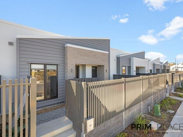 Modern Family Living in a Convenient South Ripley Location