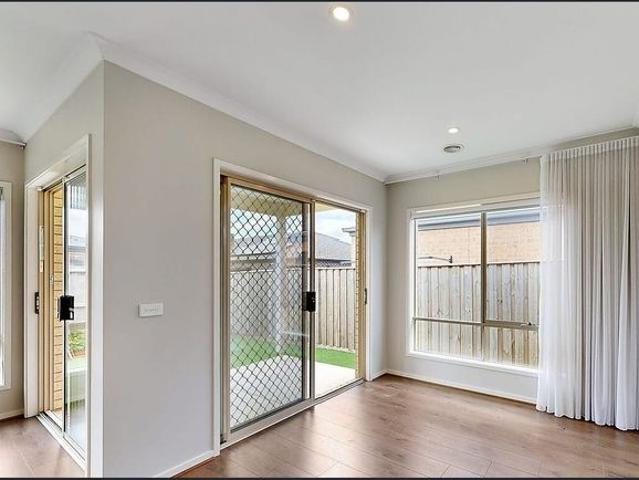 Modern Family Living in a Convenient Rockbank Location