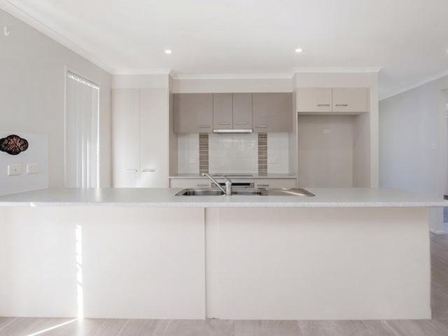 Modern Family Living in a Convenient Willow Vale Location