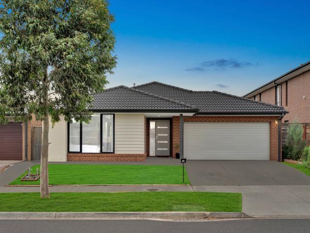 Modern Family Living in a Convenient Tarneit Location