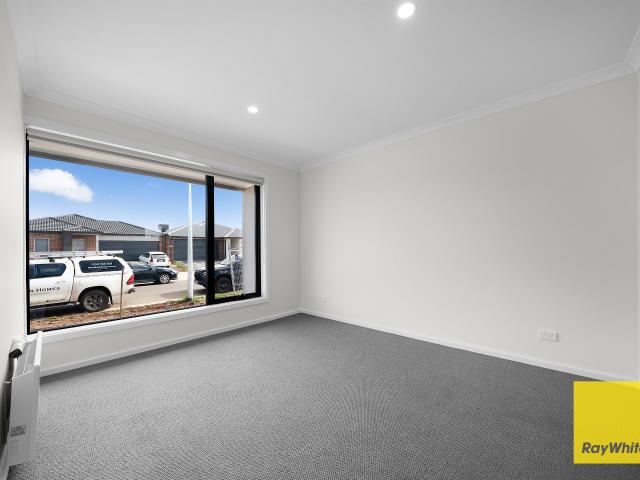 Modern Family Living in a Convenient Tarneit Location