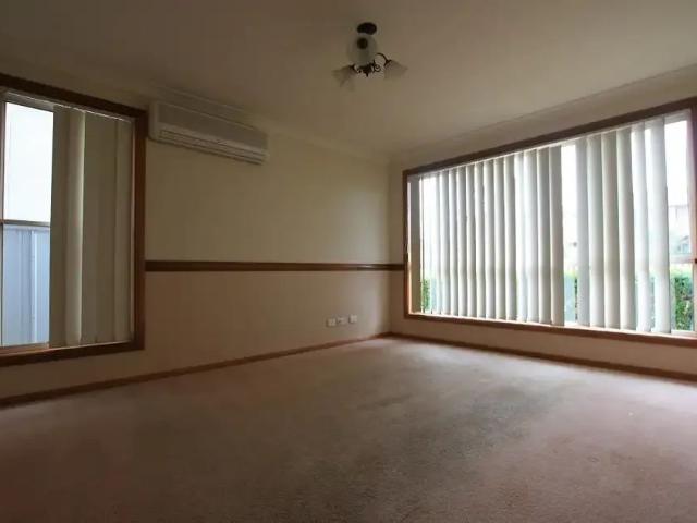Modern Family Living in a Desirable Currans Hill Location