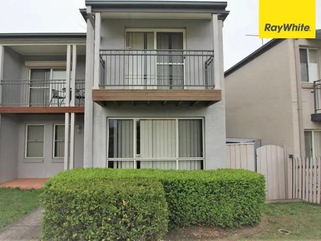 Modern Family Living in a Desirable Currans Hill Location