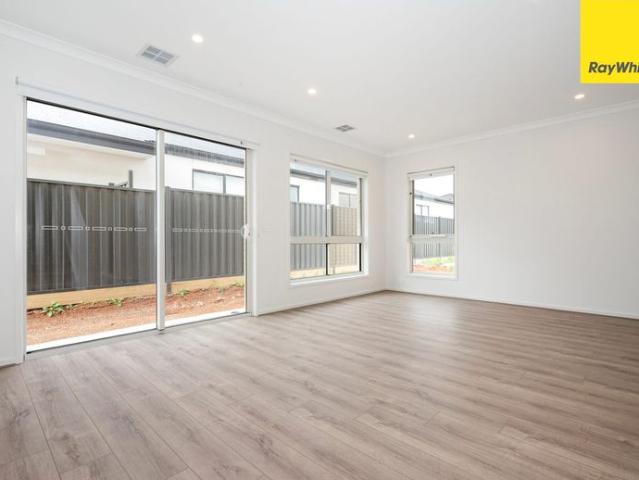 Modern Family Living in a Fast Growing Strathtulloh Pocket