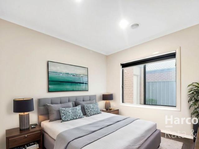 MODERN FAMILY LIVING IN A GREAT HARKNESS LOCATION