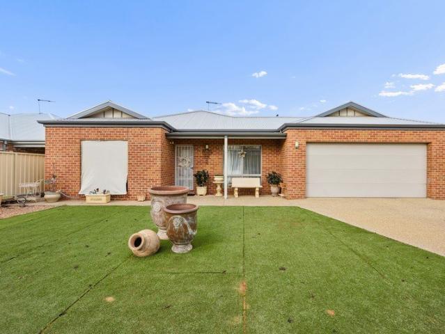 Modern family living in a great Irymple location