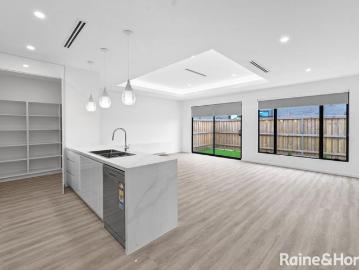 Modern Family Living in a Growing Sunbury Location