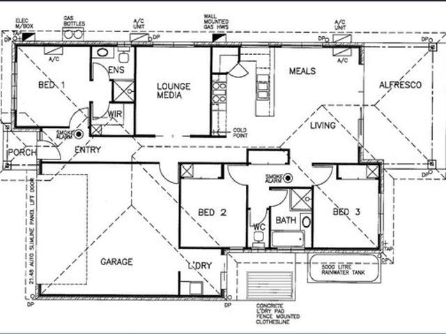 Modern Family Living in a Highly Convenient Location
