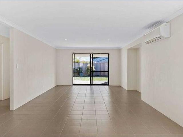 Modern family living in a highly desirable location!