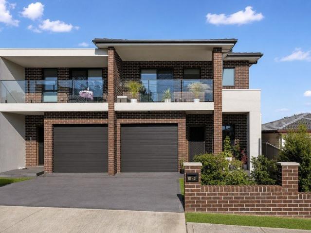 MODERN FAMILY LIVING IN A LOCATION YOU'LL LOVE