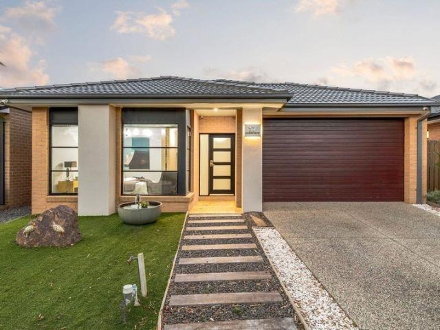 Modern Family Living in a Low Maintenance Lifestyle Location