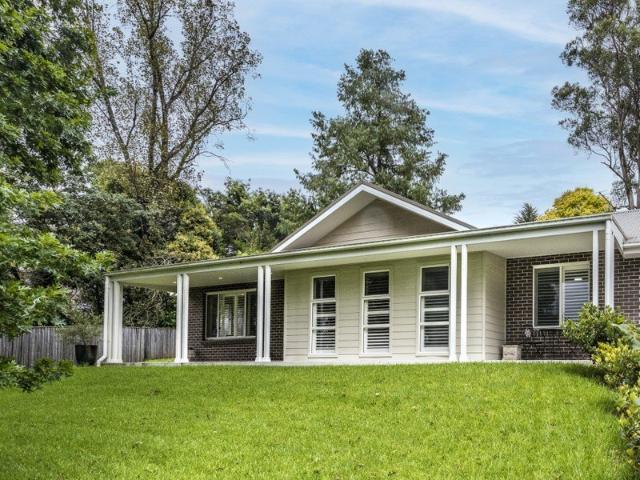 Modern Family Living in a Peaceful Mittagong Setting