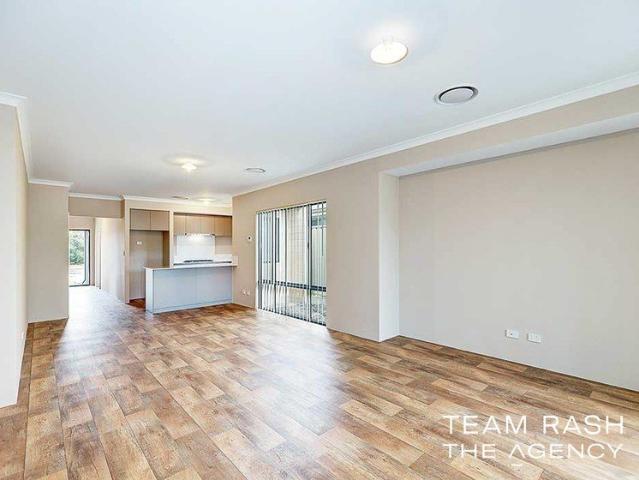 MODERN FAMILY LIVING IN A PEACEFUL CUL DE SAC LOCATION