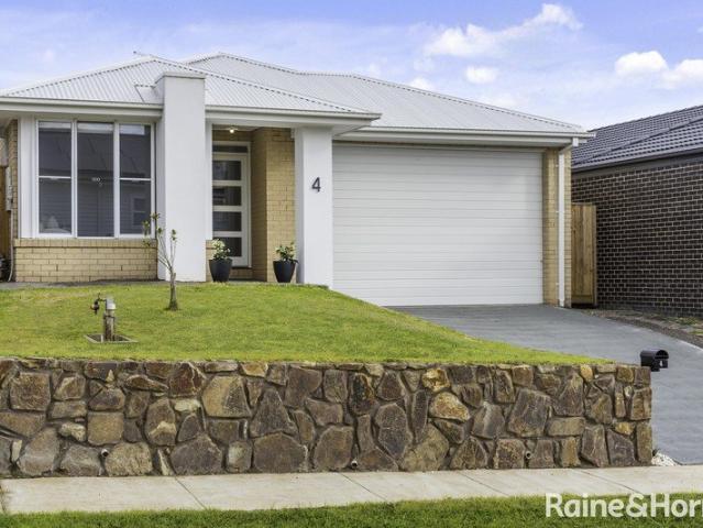 Modern Family Living in a Peaceful Gisborne Setting