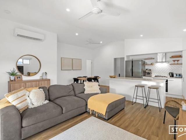 Modern Family Living in a Peaceful Setting