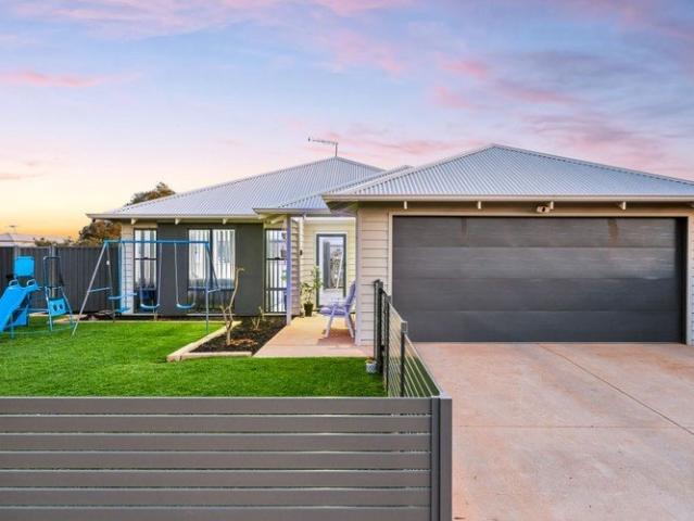 Modern Family Living in a Premier Estate